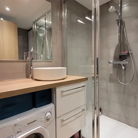 Rénové Avec Balcon, Centre Station, 2 Pers, Accès Direct Pistes Et Commerces - Fr-1-598-109 Apartamento Les Gets