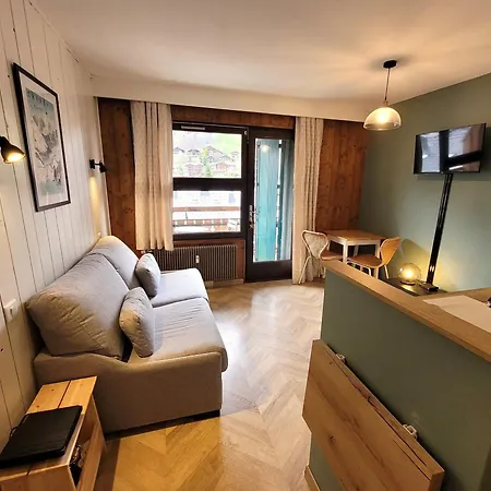 Rénové Avec Balcon, Centre Station, 2 Pers, Accès Direct Pistes Et Commerces - Fr-1-598-109 Appartement Les Gets